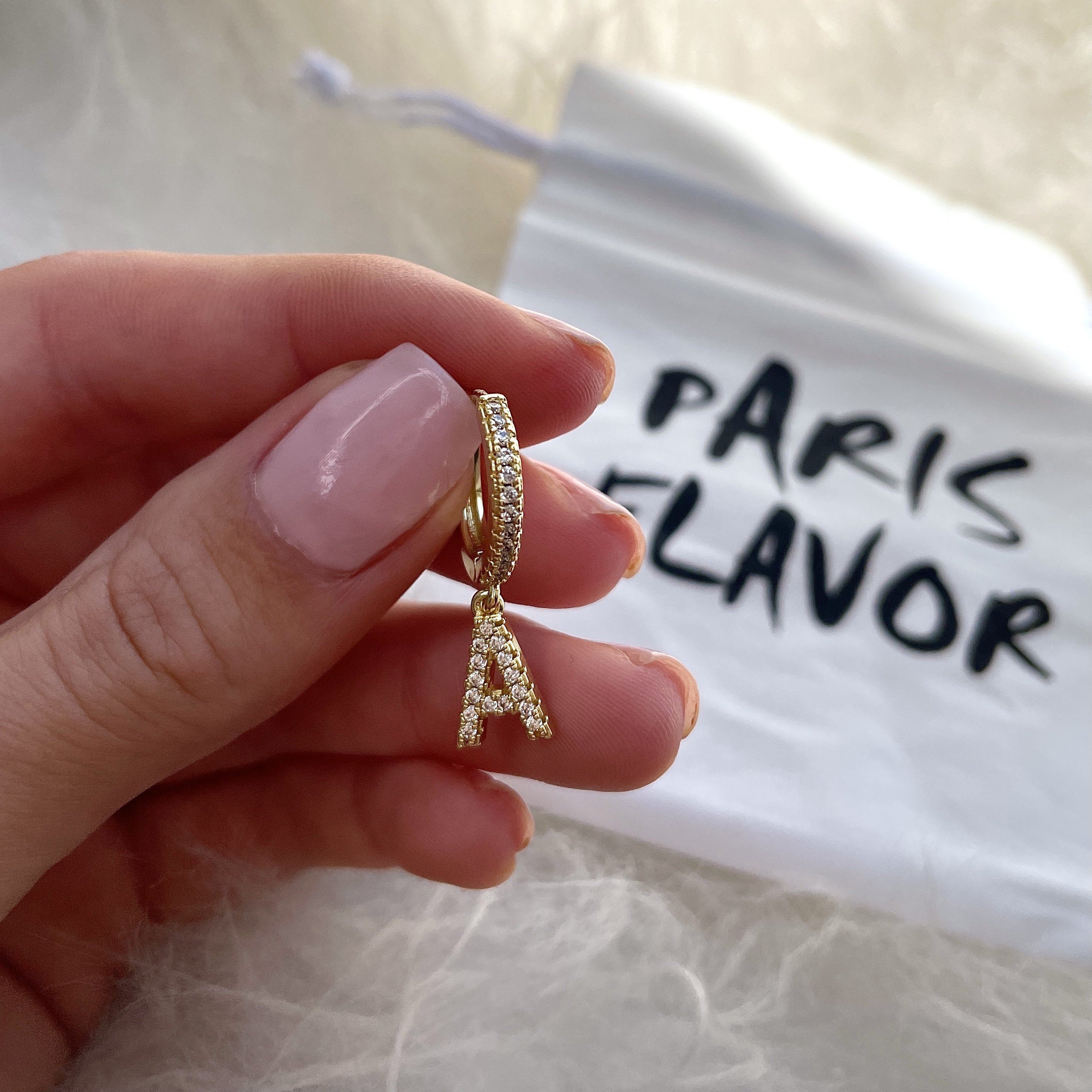 Boucle d'Oreille Initiale